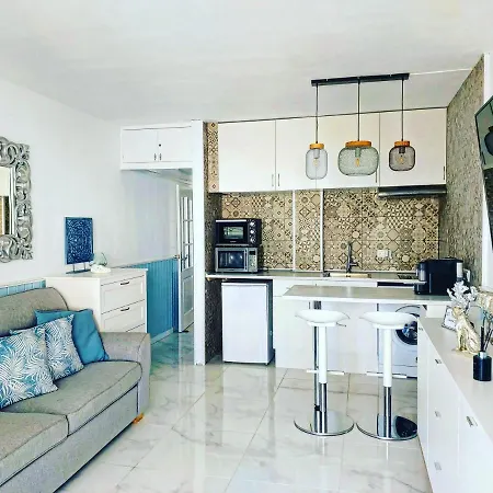 Canarian Blue Tropical Garden View & Pool Apartment